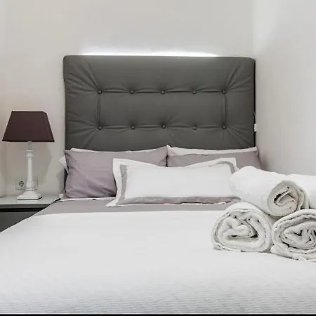 Nice, Cozy, Fcb Stadium,payment Parking Apartment Barcelona