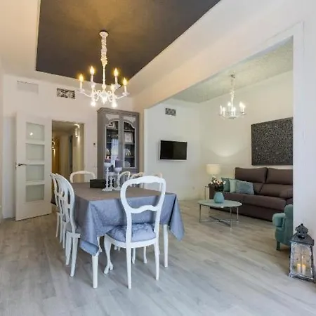 Apartment Nice, Cozy, Fcb Stadium,payment Parking *