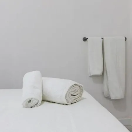 Nice, Cozy, Fcb Stadium,payment Parking Apartment *