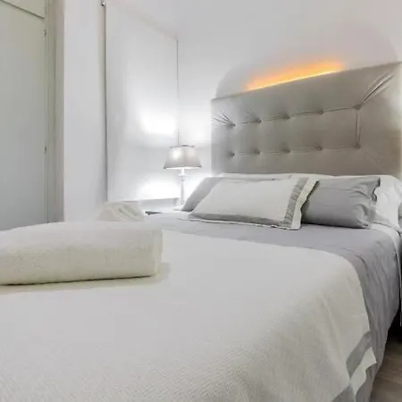 Nice, Cozy, Fcb Stadium,payment Parking * Barcelona
