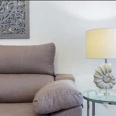 Nice, Cozy, Fcb Stadium,payment Parking Apartment *