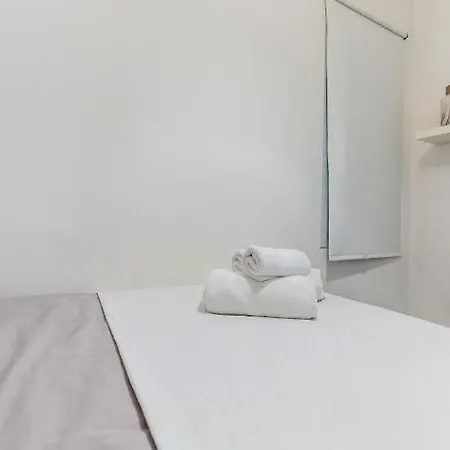 Apartment Nice, Cozy, Fcb Stadium,payment Parking *