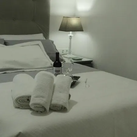 Nice, Cozy, Fcb Stadium,payment Parking *