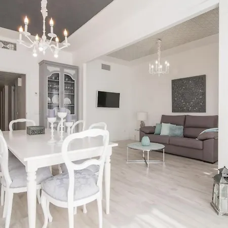 Nice, Cozy, Fcb Stadium,payment Parking Apartment