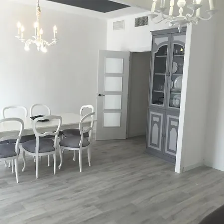 Nice, Cozy, Fcb Stadium,payment Parking Apartment *